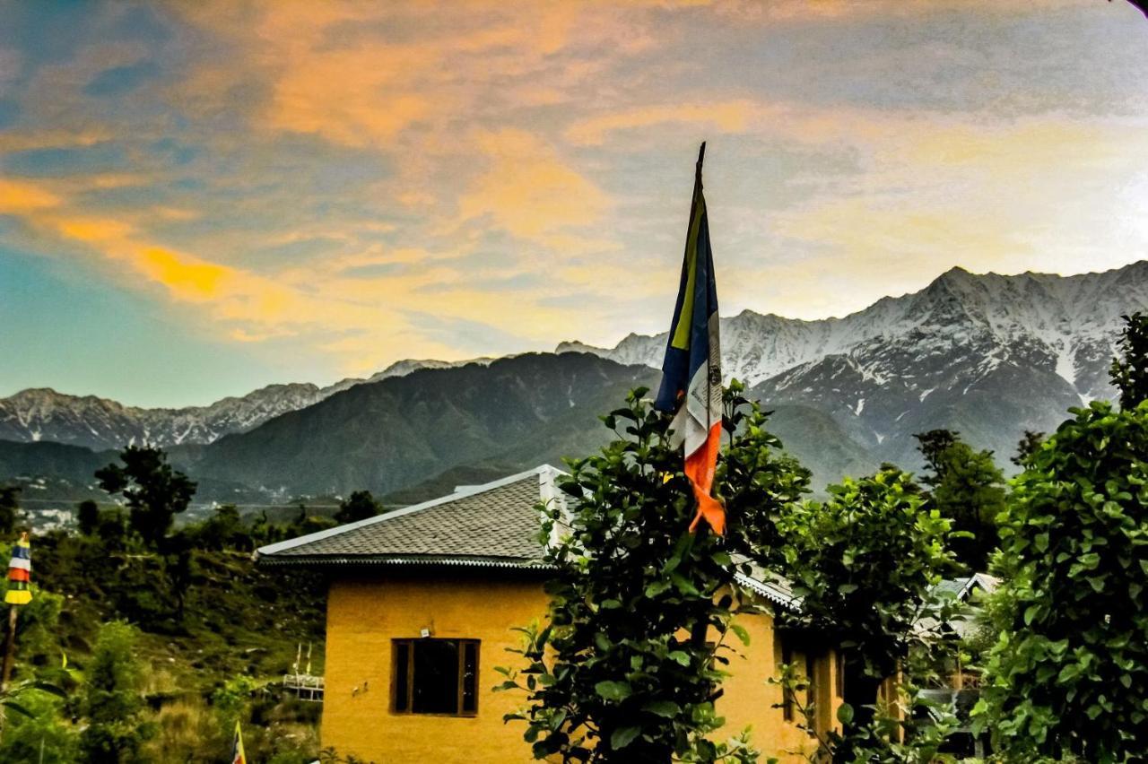 Prakriti Aalay - Riverside Mountain View Boutique Eco Resort Дхарамсала Екстериор снимка