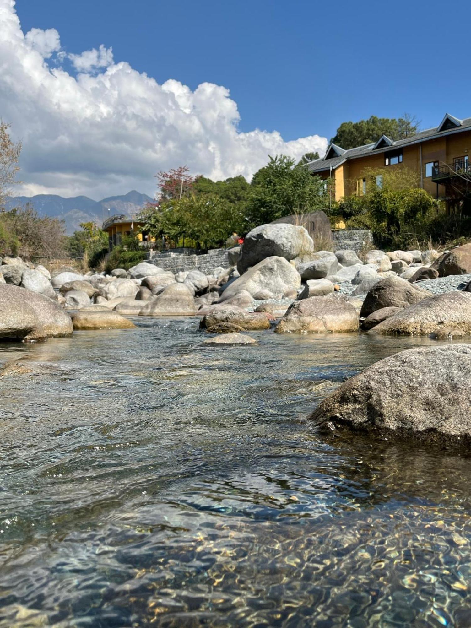 Prakriti Aalay - Riverside Mountain View Boutique Eco Resort Дхарамсала Екстериор снимка
